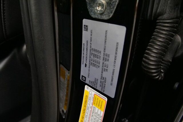 2021 Chevrolet Suburban LT 4WD / Panoramic Sunroof / Third Row / V8! High Point NC