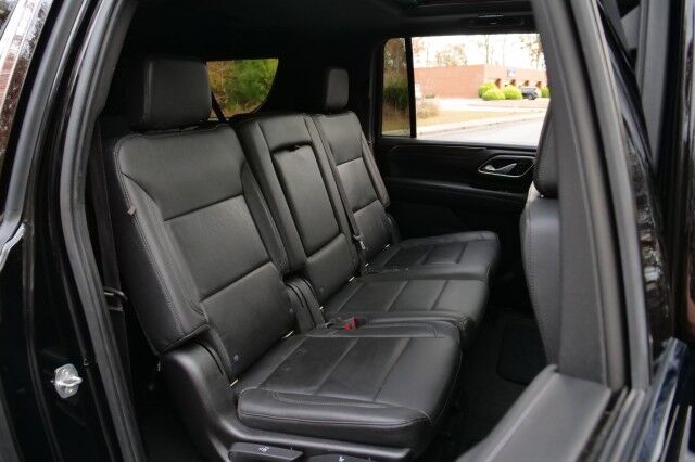 2021 Chevrolet Suburban LT 4WD / Panoramic Sunroof / Third Row / V8! High Point NC