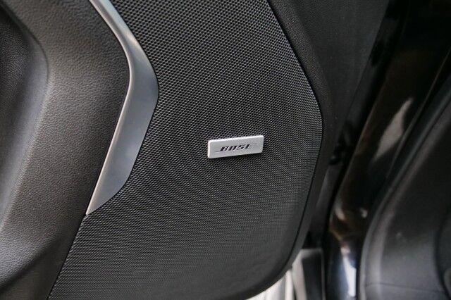 2021 Chevrolet Suburban LT 4WD / Panoramic Sunroof / Third Row / V8! High Point NC