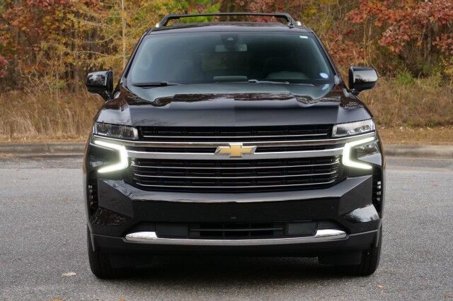 2021 Chevrolet Suburban LT 4WD / Panoramic Sunroof / Third Row / V8! High Point NC