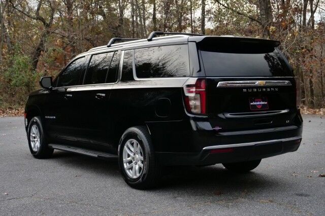 2021 Chevrolet Suburban LT 4WD / Panoramic Sunroof / Third Row / V8! High Point NC