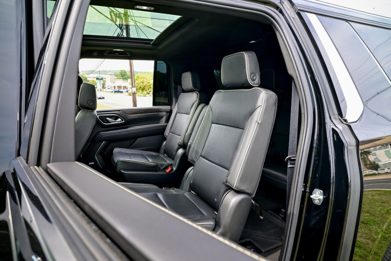 2021 Chevrolet Suburban Premier photo 22