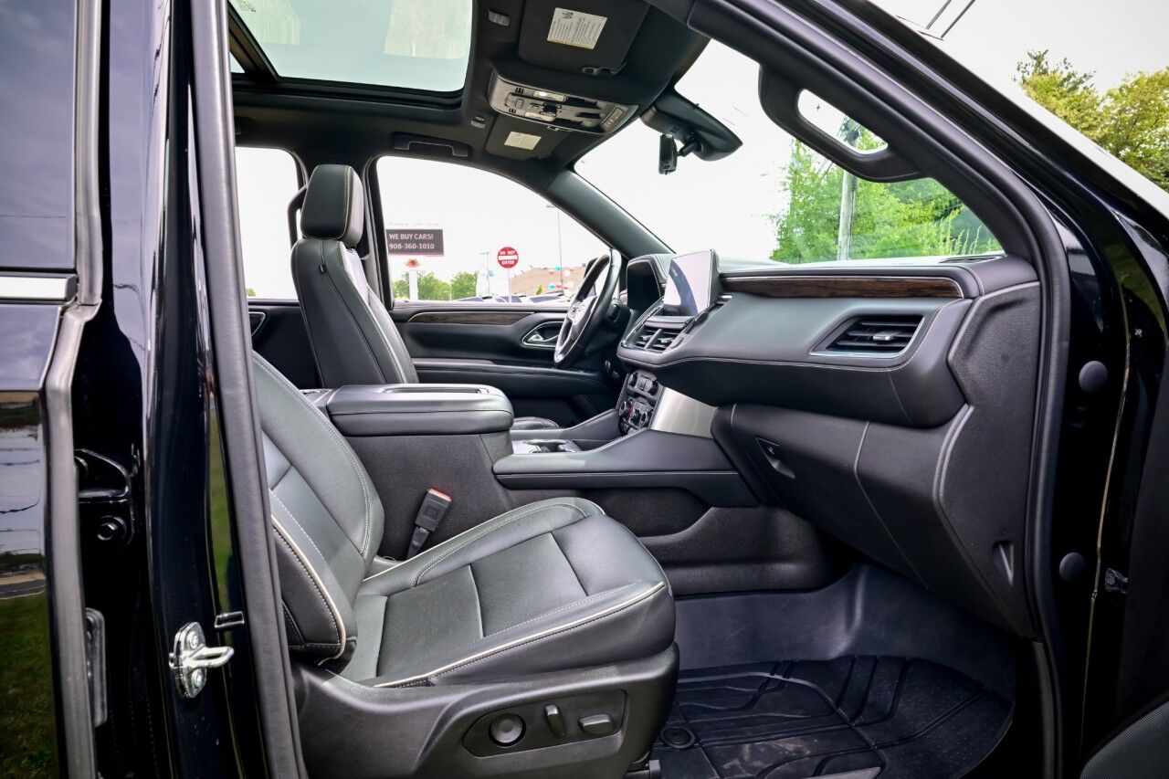 2021 Chevrolet Suburban Premier photo 29