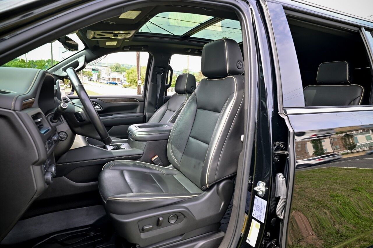 2021 Chevrolet Suburban Premier photo 15