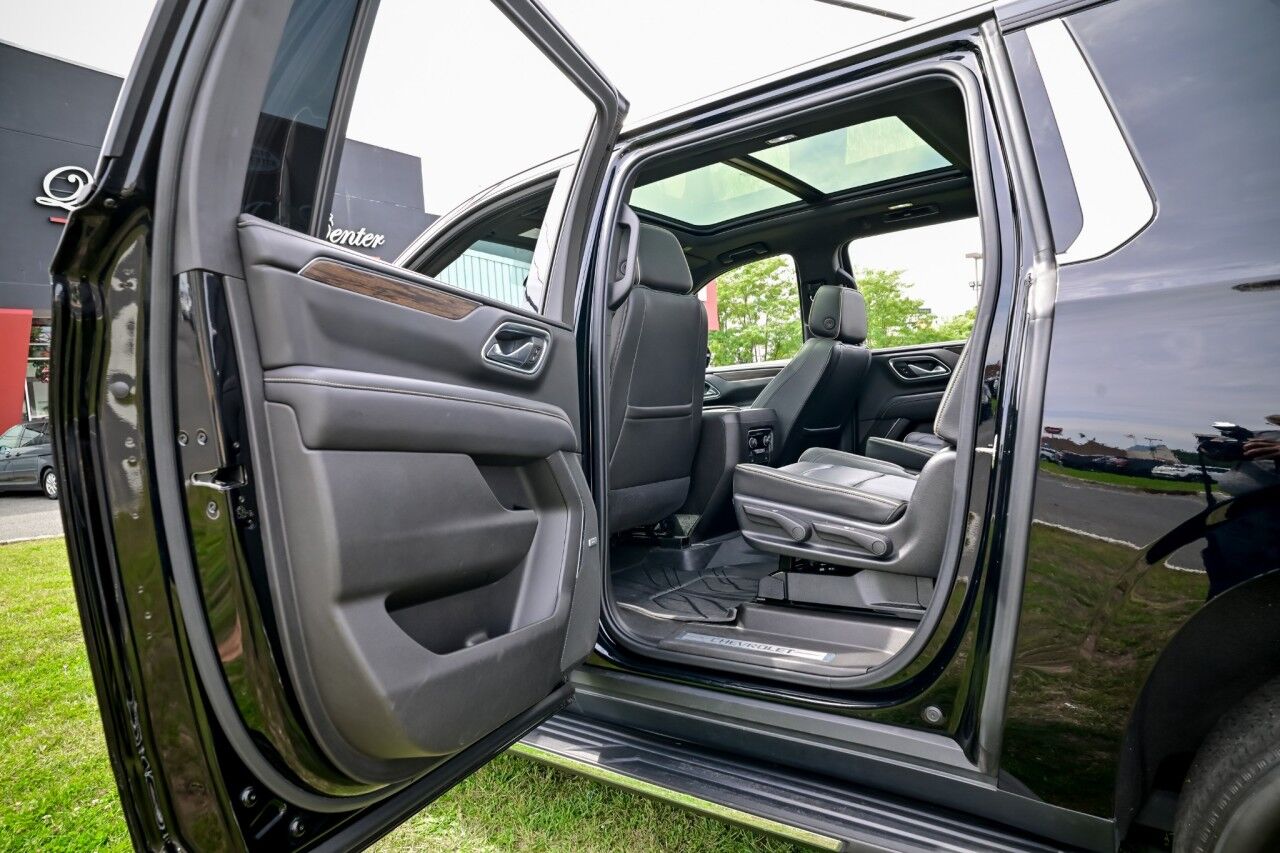 2021 Chevrolet Suburban Premier photo 19