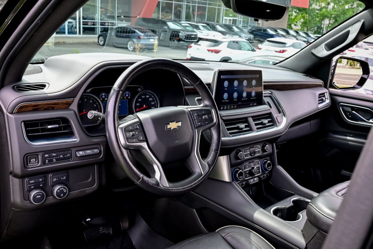 2021 Chevrolet Suburban Premier photo 14