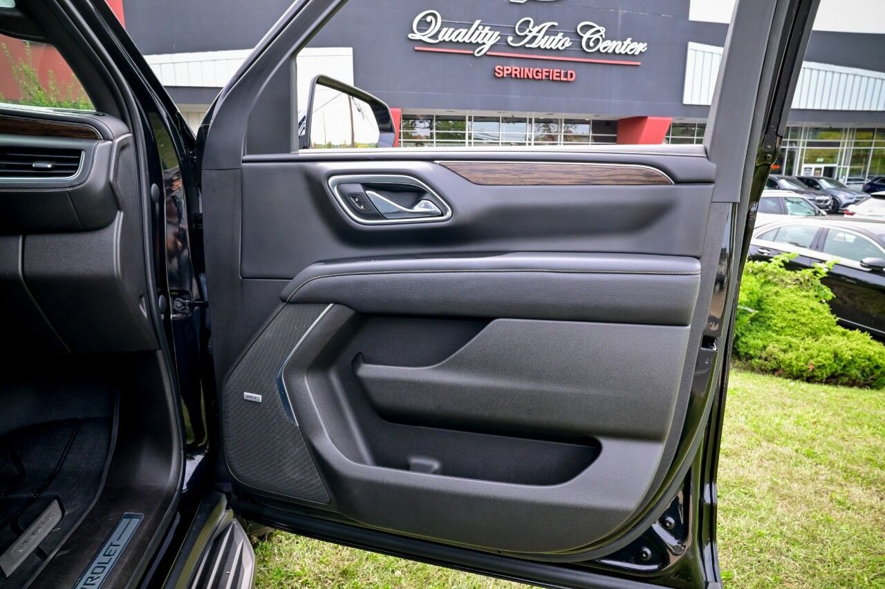 2021 Chevrolet Suburban Premier photo 31