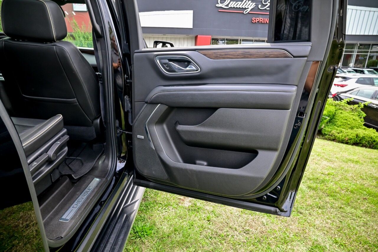 2021 Chevrolet Suburban Premier photo 27