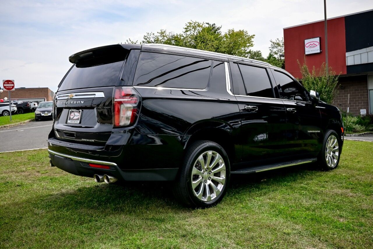 2021 Chevrolet Suburban Premier photo 5