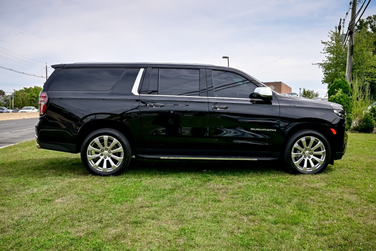 2021 Chevrolet Suburban Premier photo 4