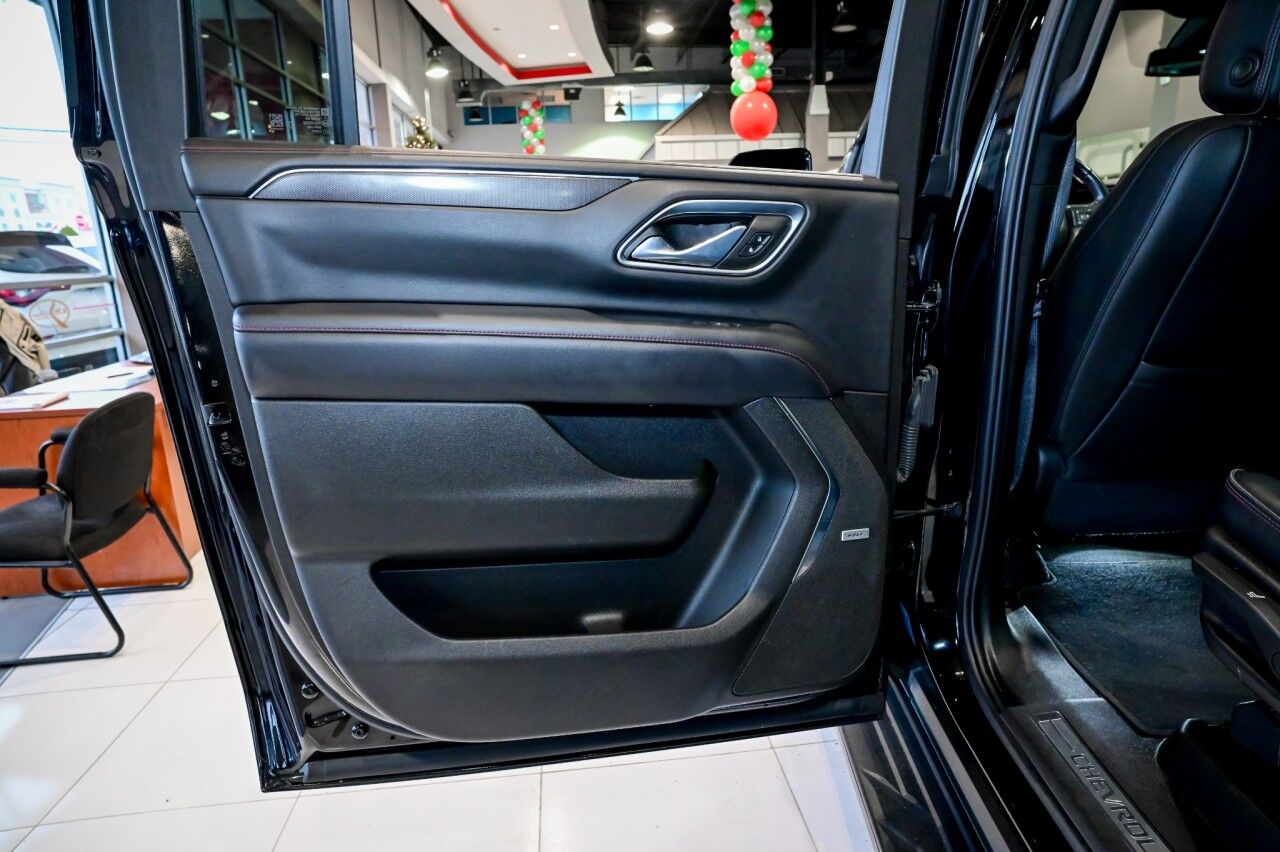 2021 Chevrolet Suburban RST, Nav and Entertainment Pkg, Pano Roof Springfield NJ