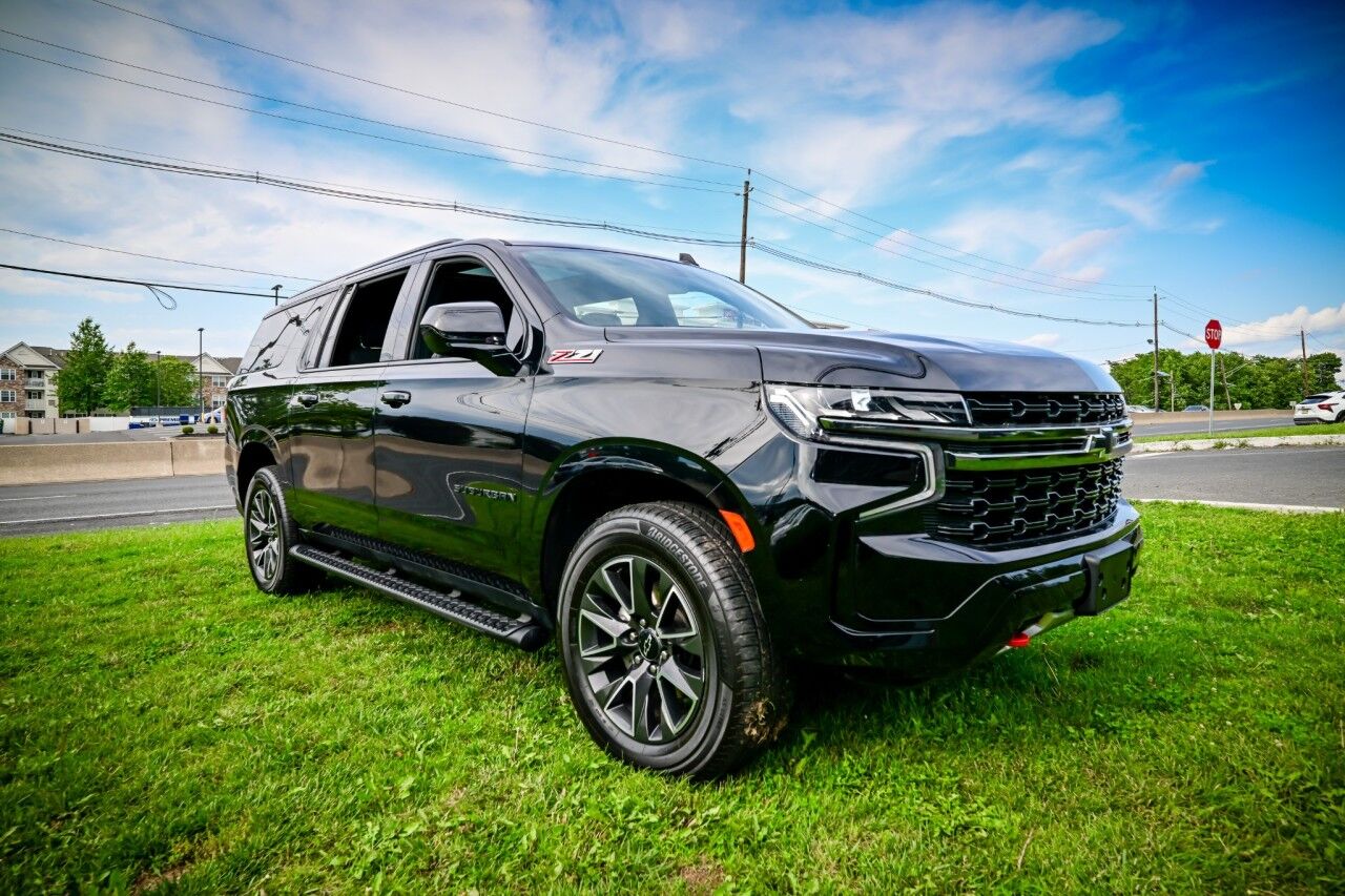 2021 Chevrolet Suburban Z71 photo 3