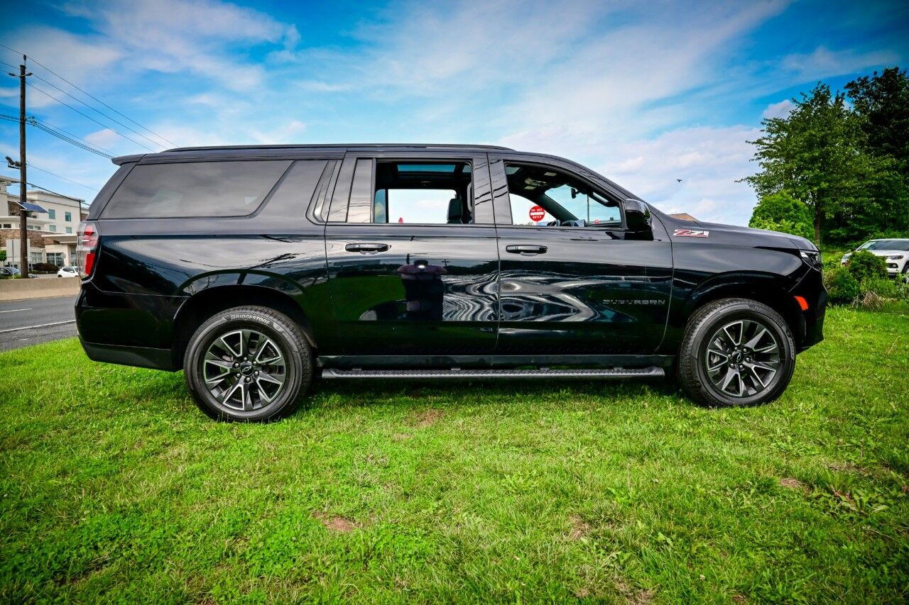 2021 Chevrolet Suburban Z71 photo 4