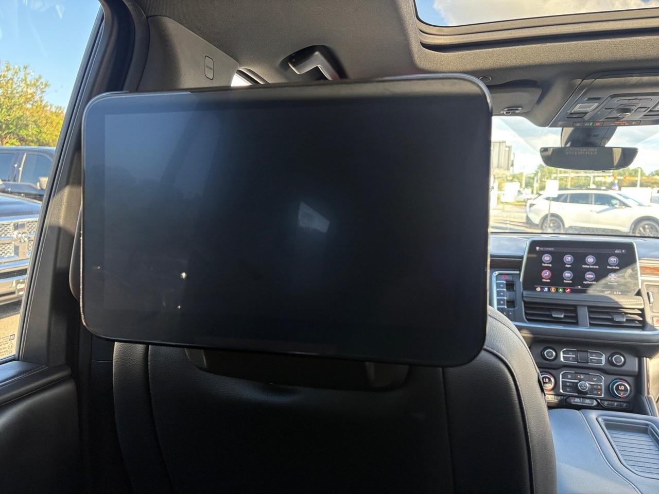 2021 Chevrolet Tahoe High Country, POWER RUNNING BOARDS, BLIND SPOT ALERT, LANE KEEP ASSIST, HEADS-UP DISPLAY, AUTO START/STOP, 360 BACKUP CAMERA, PANORAMIC MOONROOF, APPLE CARPLAY/ANDROID AUTO, POWER 3RD ROW, POWER LIFTGATE, ONLY 1 OWNER, CLEAN CARFAX, TAKE HOME THIS TA Virginia Beach VA