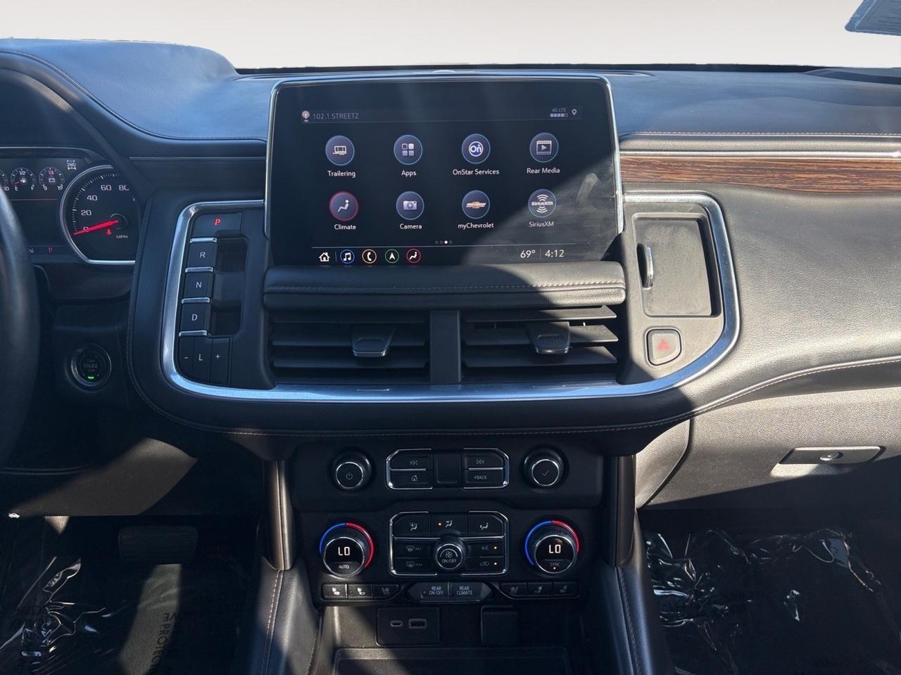 2021 Chevrolet Tahoe High Country, POWER RUNNING BOARDS, BLIND SPOT ALERT, LANE KEEP ASSIST, HEADS-UP DISPLAY, AUTO START/STOP, 360 BACKUP CAMERA, PANORAMIC MOONROOF, APPLE CARPLAY/ANDROID AUTO, POWER 3RD ROW, POWER LIFTGATE, ONLY 1 OWNER, CLEAN CARFAX, TAKE HOME THIS TA Virginia Beach VA