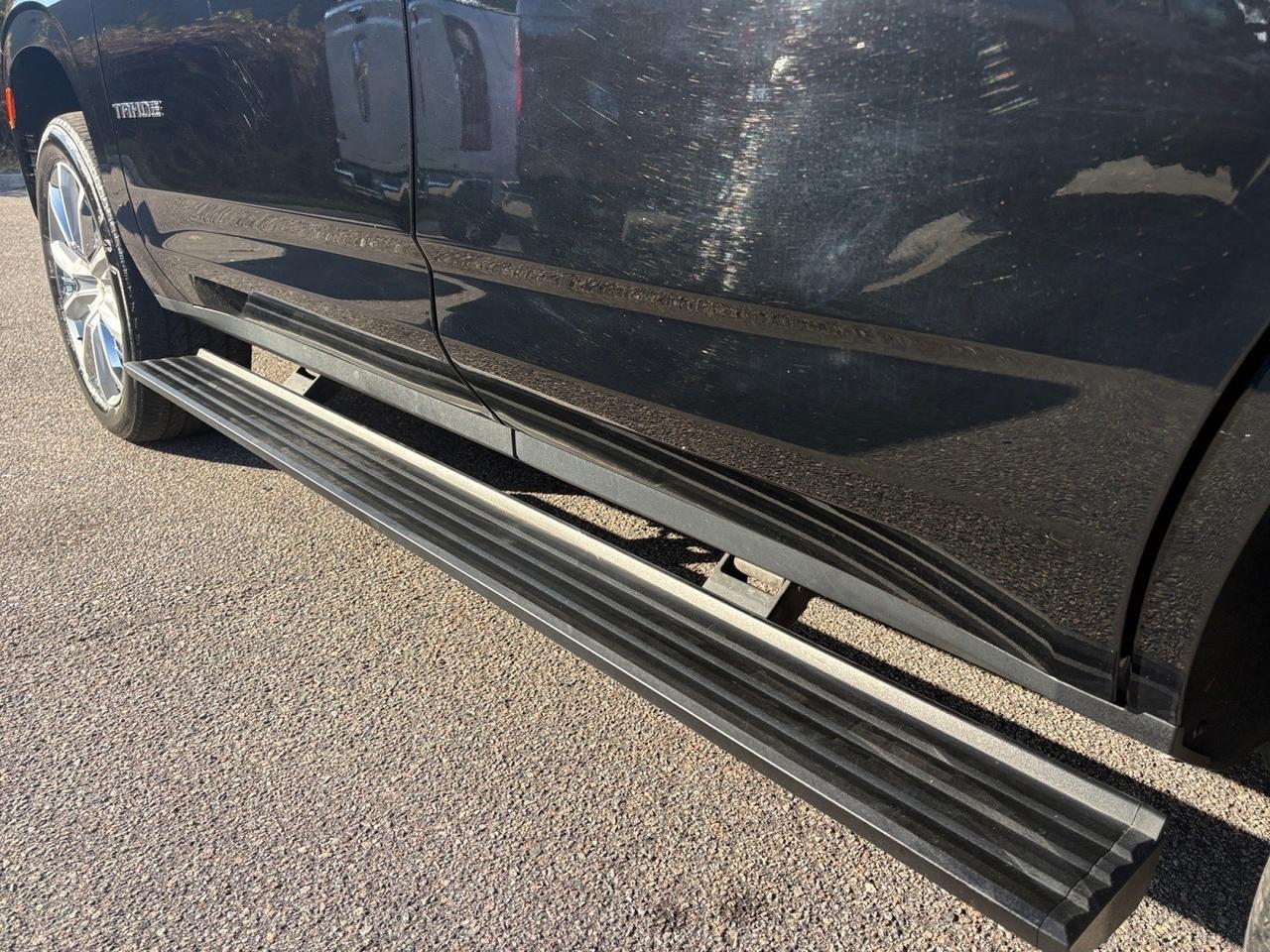 2021 Chevrolet Tahoe High Country, POWER RUNNING BOARDS, BLIND SPOT ALERT, LANE KEEP ASSIST, HEADS-UP DISPLAY, AUTO START/STOP, 360 BACKUP CAMERA, PANORAMIC MOONROOF, APPLE CARPLAY/ANDROID AUTO, POWER 3RD ROW, POWER LIFTGATE, ONLY 1 OWNER, CLEAN CARFAX, TAKE HOME THIS TA Virginia Beach VA