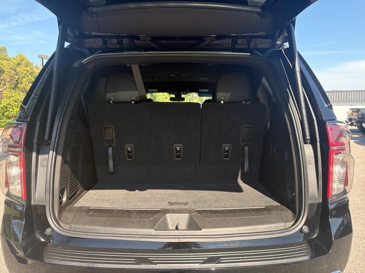 2021 Chevrolet Tahoe LT, BLIND SPOT ALERT, LANE KEEP ASSIST, 3RD ROW SEATS, AUTO START/STOP, APPLE CARPLAY/ANDROID AUTO, HANDS FREE LIFTGATE, HD BACKUP CAMERA, HEATED STEERING WHEEL & SEATS, REMOTE START, GET THE WHOLE FAMILY TOGETHER IN THIS TAHOE! Virginia Beach VA