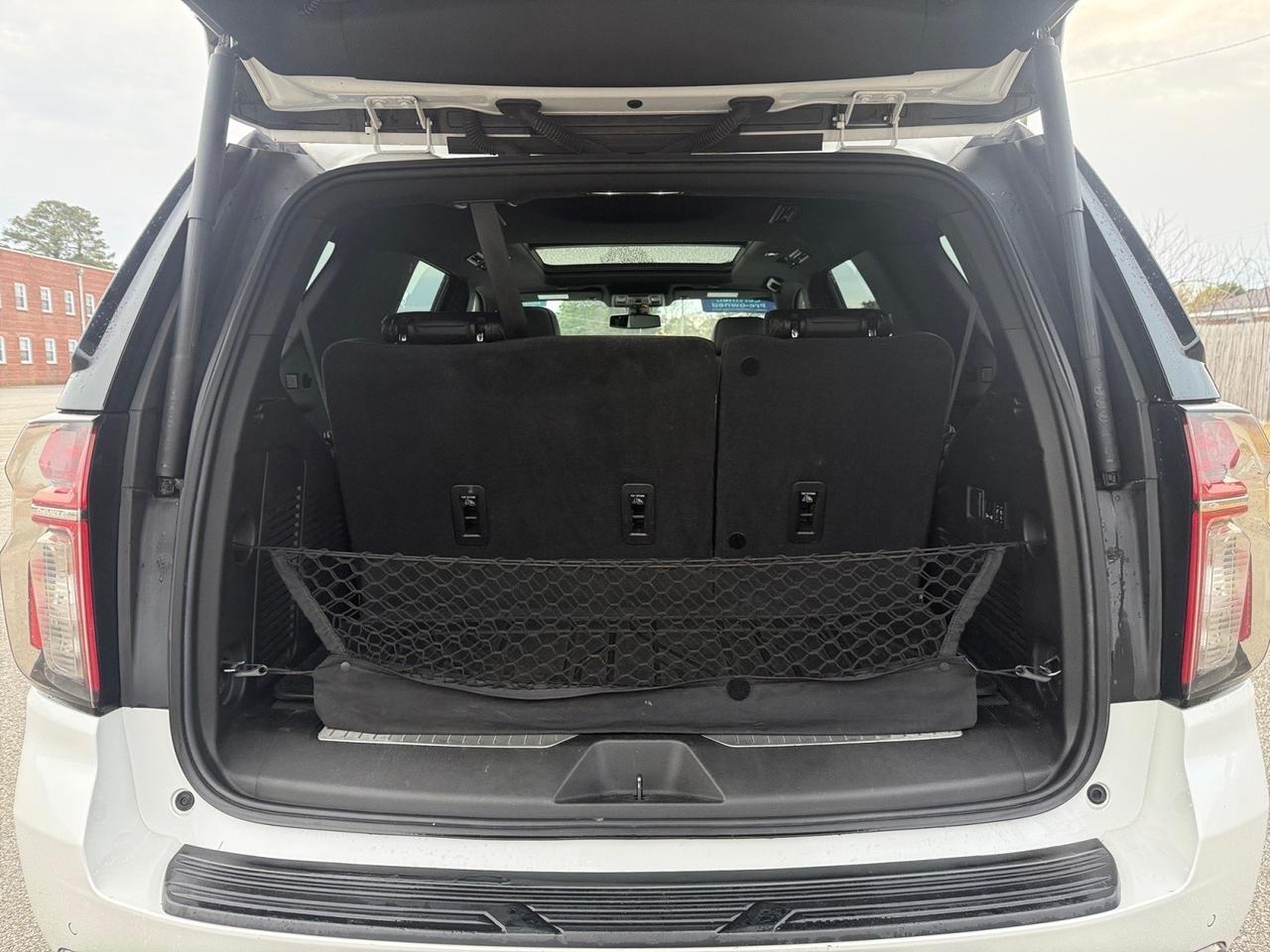 2021 Chevrolet Tahoe RST, 1ST AND 2ND ROW HEATED, BOSE SPEAKERS, APPLE CARPLAY/ANDROID AUTO, MOONROOF, POWER LIFTGATE, REMOTE START, WIFI, POWER MIRRORS, POWER FOLDING MIRRORS, ONLY 1 OWNER, THIS IS A GREAT SUV FOR A GREAT PRICE! Norfolk VA