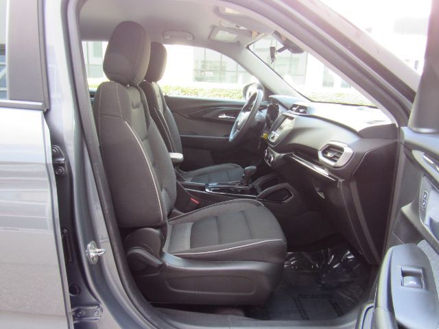 2021 Chevrolet Trailblazer LS photo 17