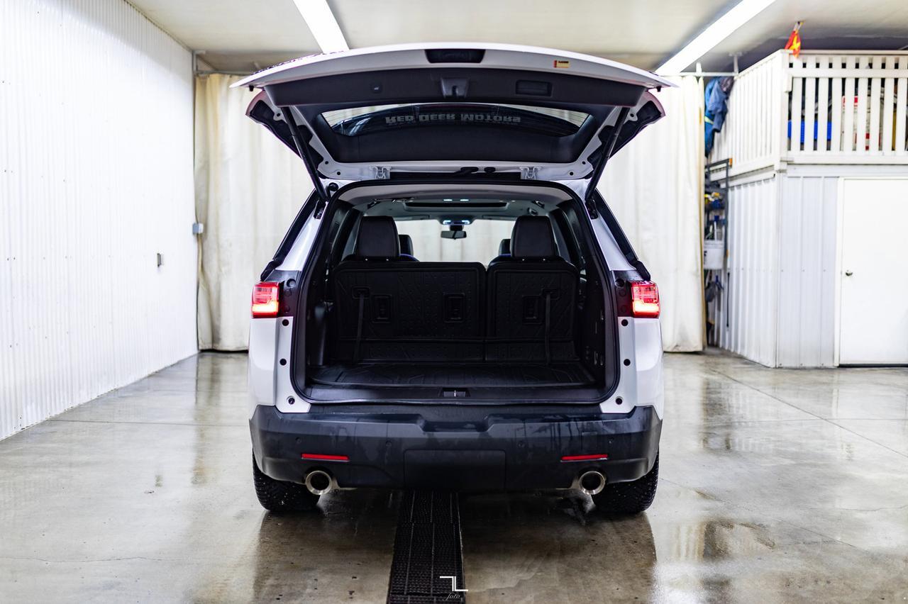 2021 Chevrolet Traverse AWD LT True North Leather Roof Nav Red Deer AB