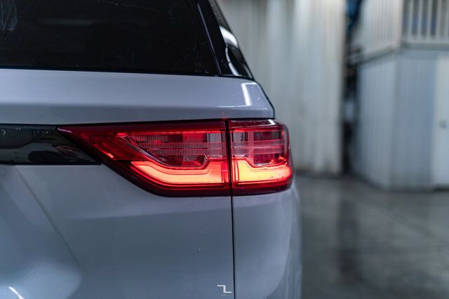 2021 Chevrolet Traverse AWD LT True North Leather Roof Nav Red Deer AB