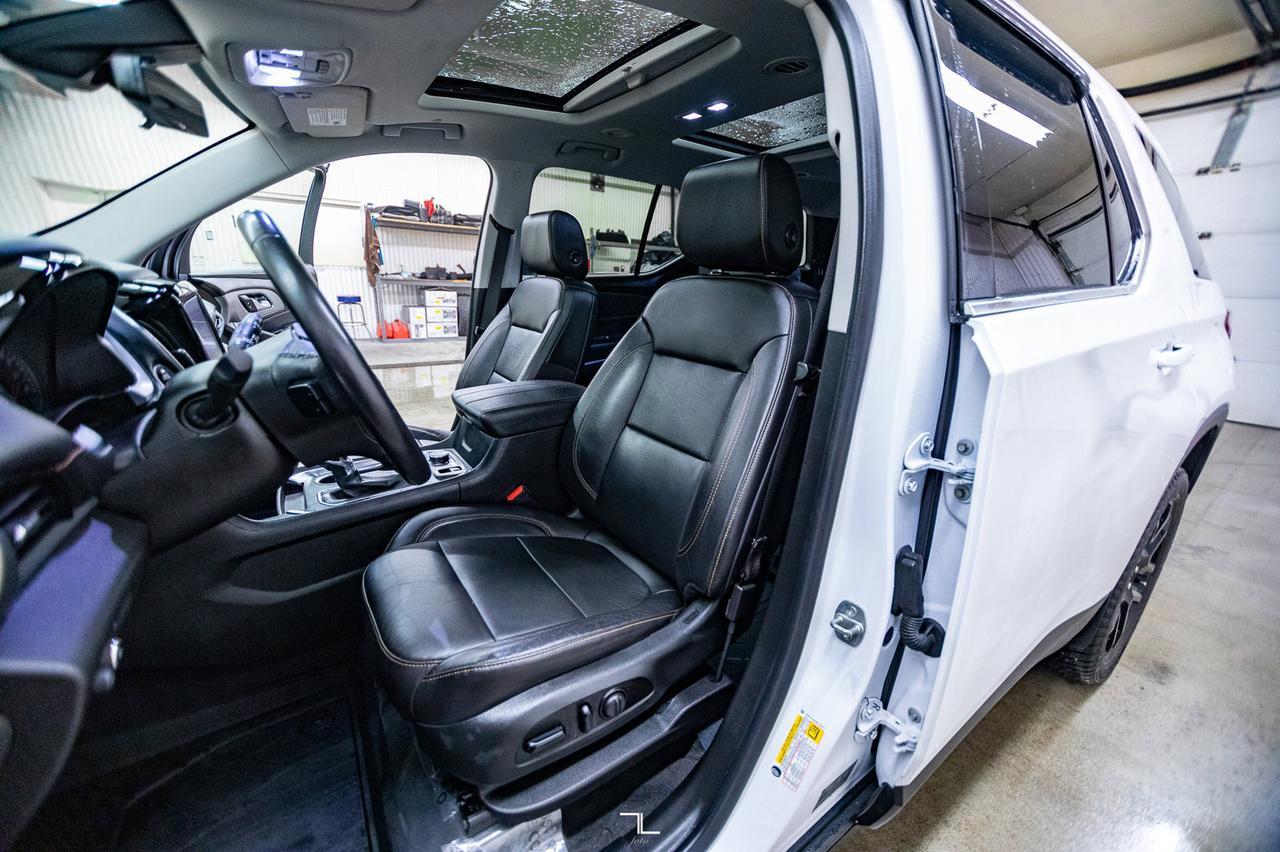 2021 Chevrolet Traverse AWD LT True North Leather Roof Nav Red Deer AB