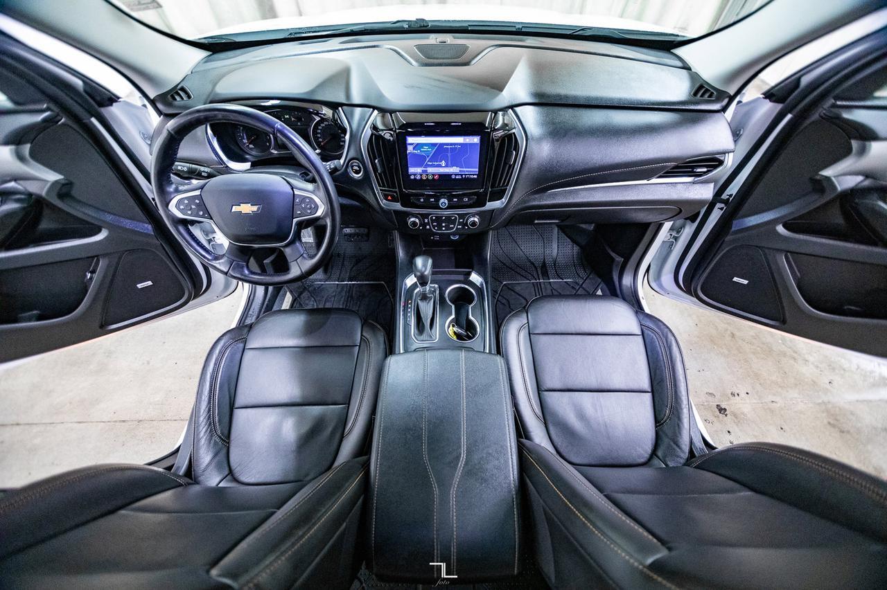 2021 Chevrolet Traverse AWD LT True North Leather Roof Nav Red Deer AB