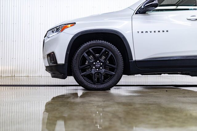 2021 Chevrolet Traverse AWD LT True North Leather Roof Nav Red Deer AB