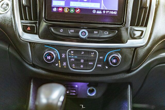 2021 Chevrolet Traverse AWD LT True North Leather Roof Nav Red Deer AB