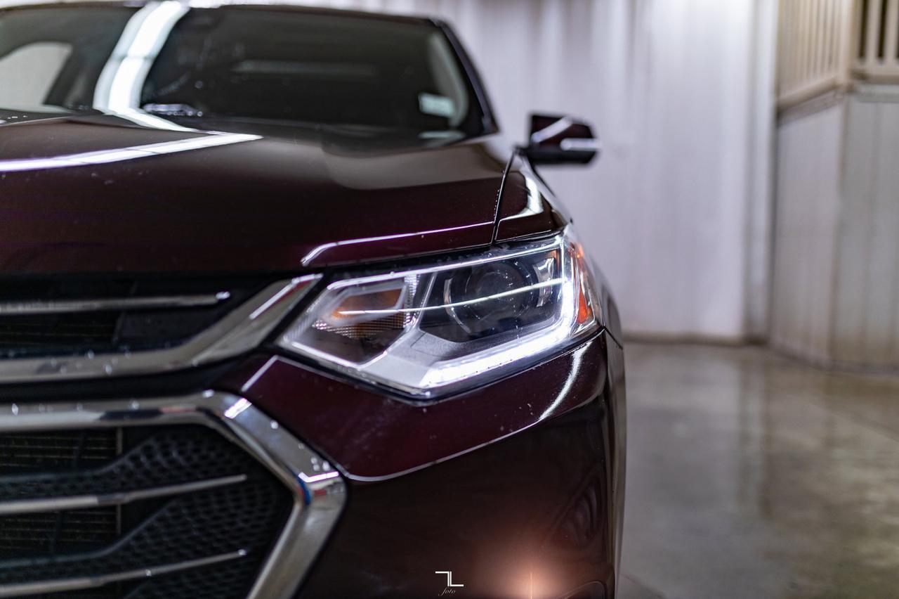 2021 Chevrolet Traverse AWD LT True North Leather Roof Nav Red Deer AB