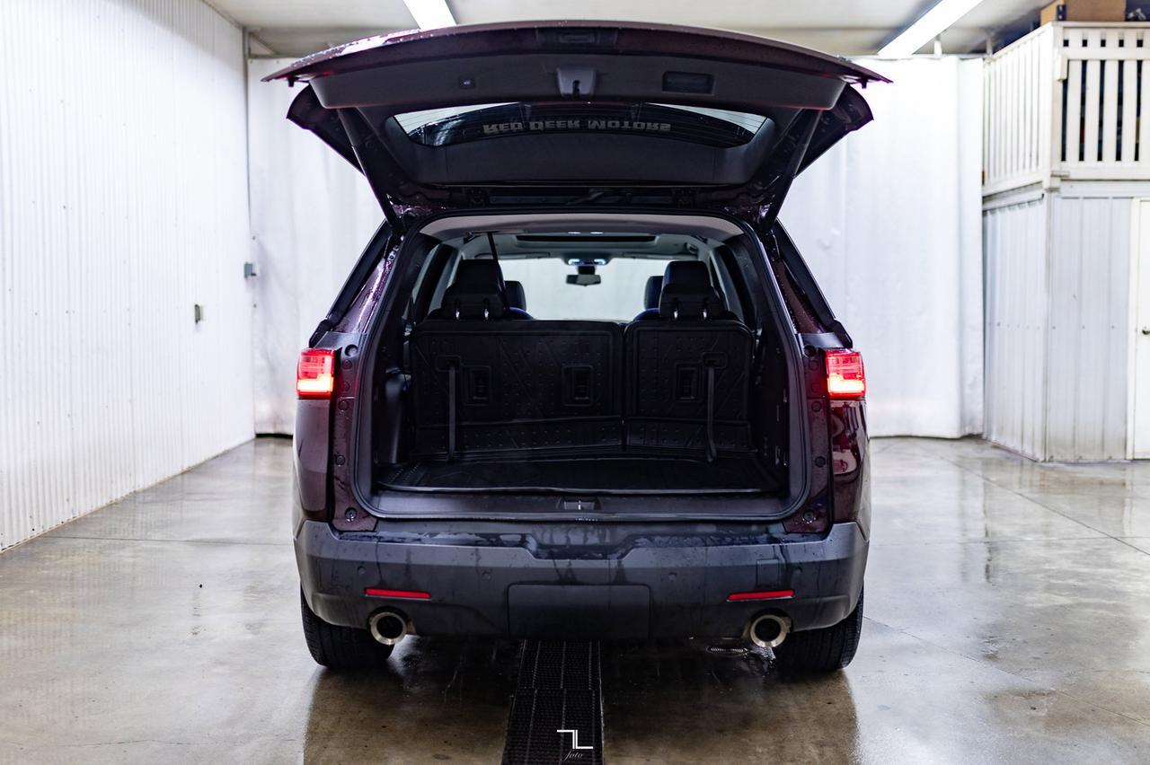 2021 Chevrolet Traverse AWD LT True North Leather Roof Nav Red Deer AB