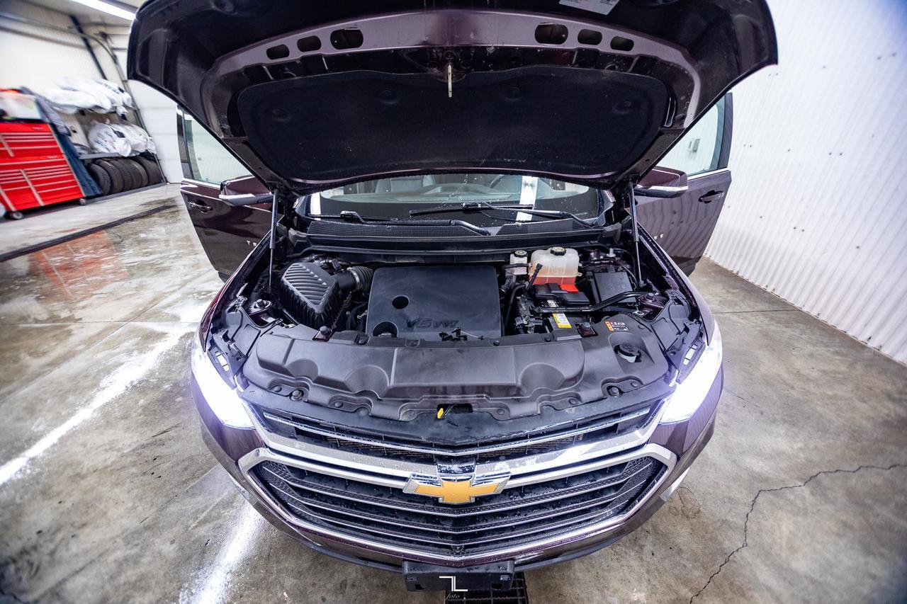 2021 Chevrolet Traverse AWD LT True North Leather Roof Nav Red Deer AB