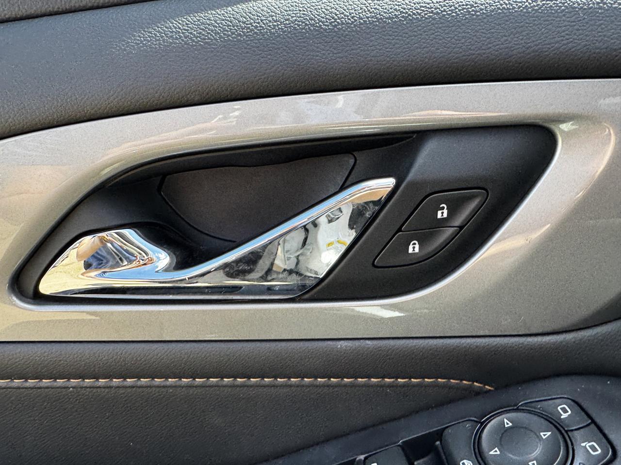 2021 Chevrolet Traverse LS AWD SUV | V6 | Low KMs | Premium Cloth | OnStar Redwater AB