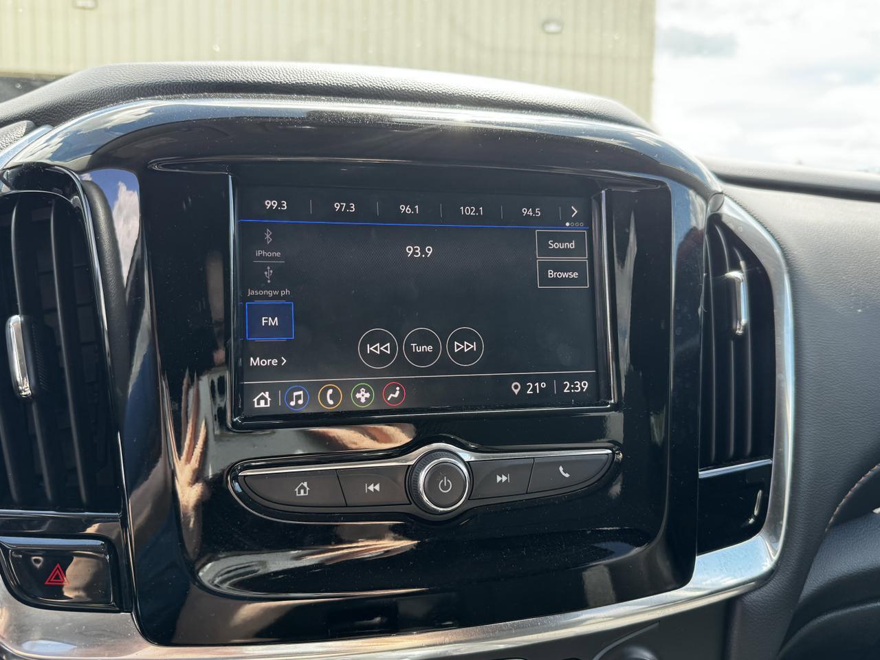 2021 Chevrolet Traverse LS AWD SUV | V6 | Low KMs | Premium Cloth | OnStar Redwater AB
