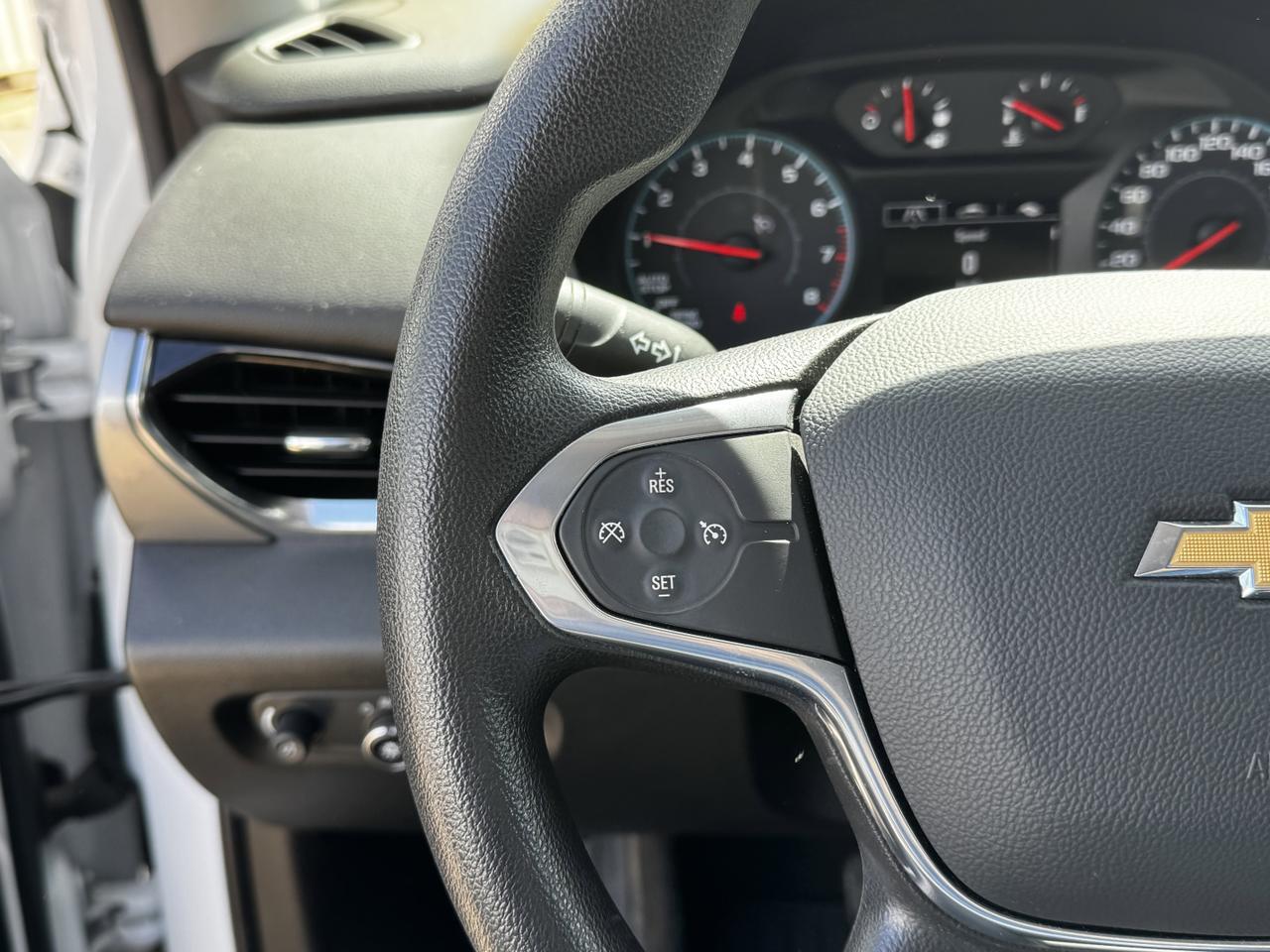 2021 Chevrolet Traverse LS AWD SUV | V6 | Low KMs | Premium Cloth | OnStar Redwater AB
