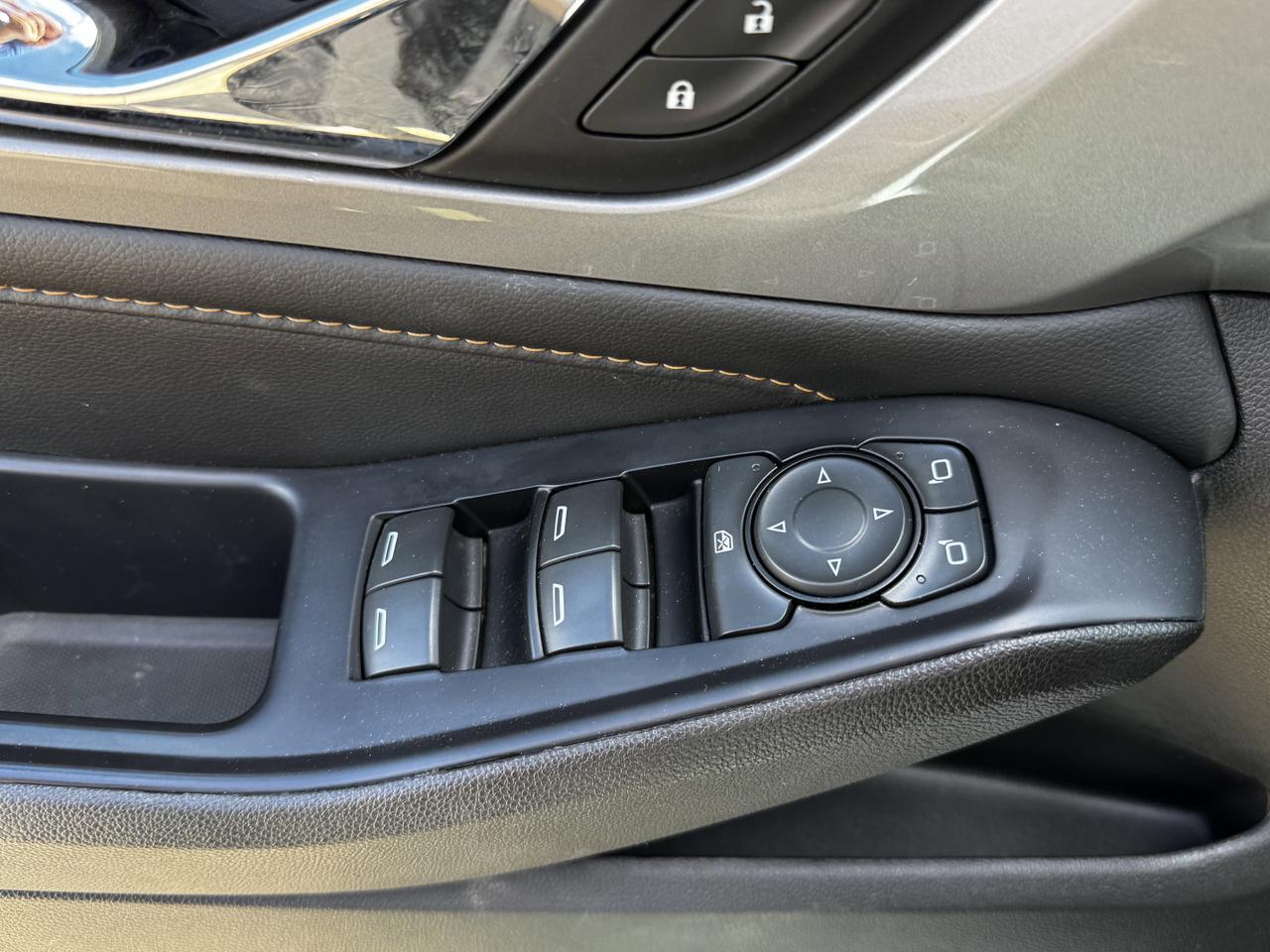 2021 Chevrolet Traverse LS AWD SUV | V6 | Low KMs | Premium Cloth | OnStar Redwater AB