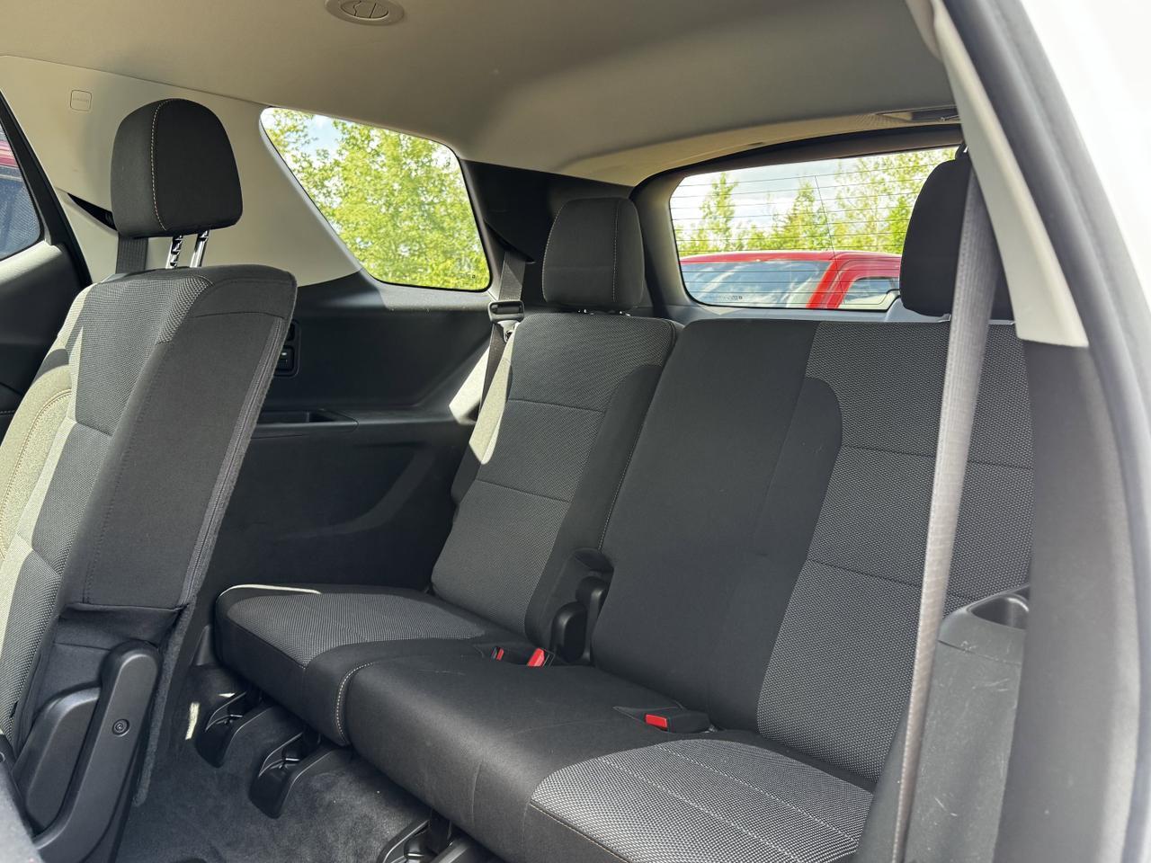 2021 Chevrolet Traverse LS AWD SUV | V6 | Low KMs | Premium Cloth | OnStar Redwater AB
