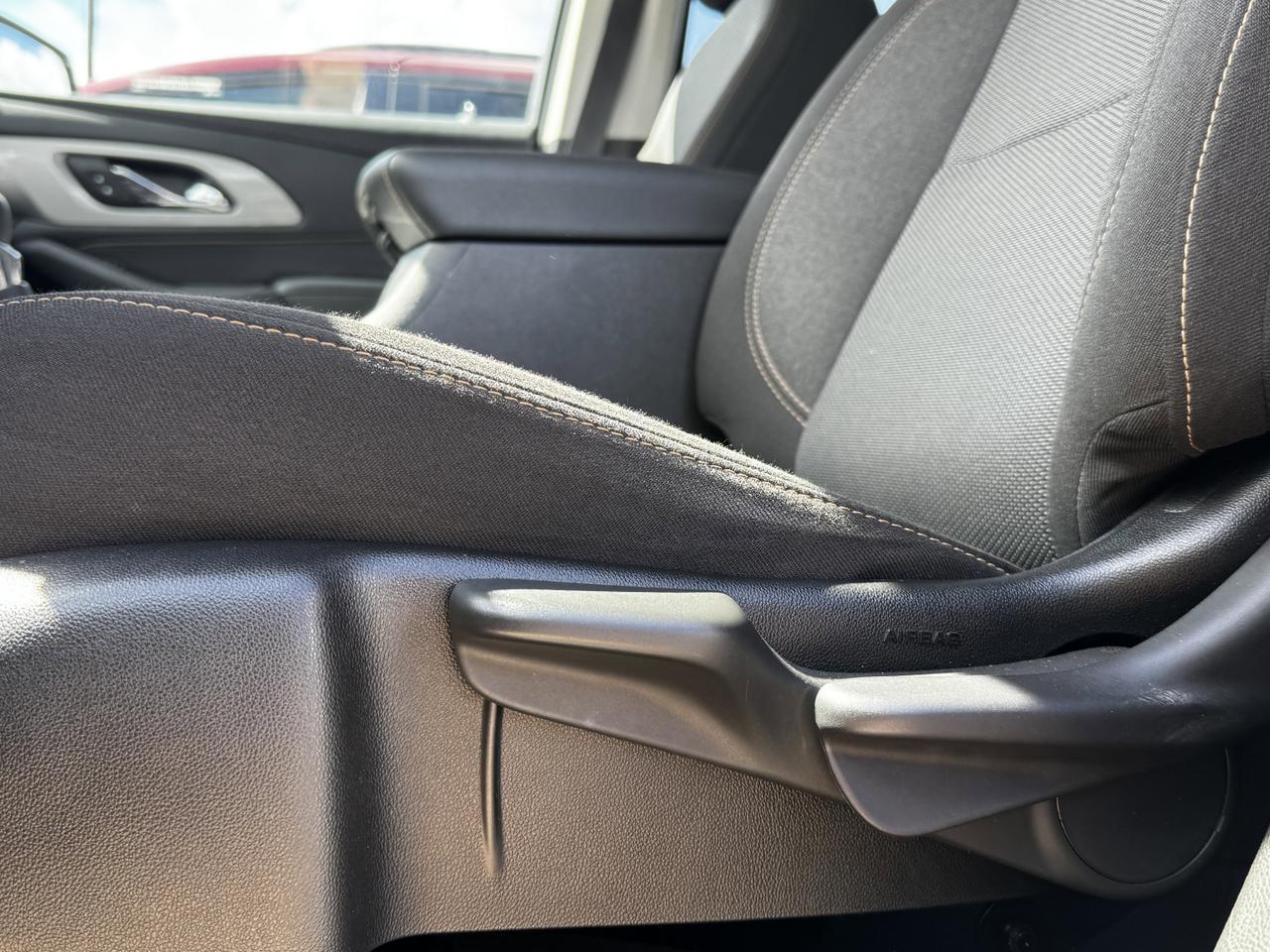 2021 Chevrolet Traverse LS AWD SUV | V6 | Low KMs | Premium Cloth | OnStar Redwater AB