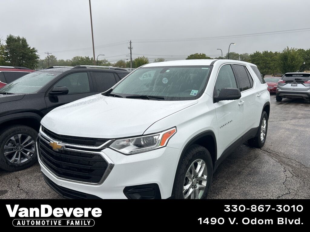 2021 Chevrolet Traverse LS Akron