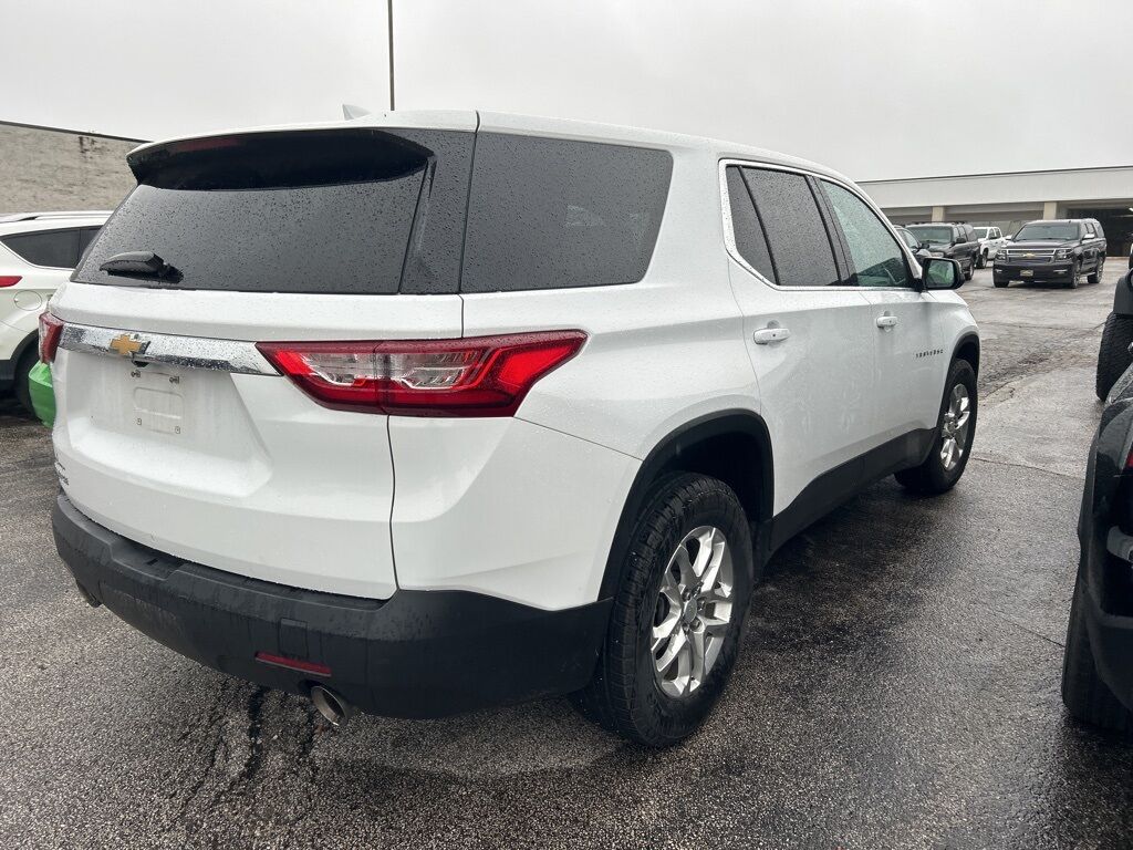 2021 Chevrolet Traverse LS Akron