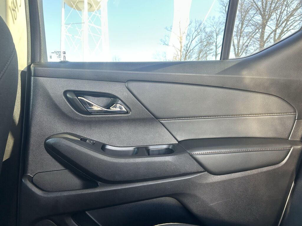 2021 Chevrolet Traverse LS Crestwood KY