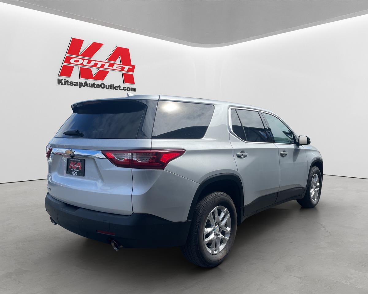 2021 Chevrolet Traverse LS Sport Utility 4D
