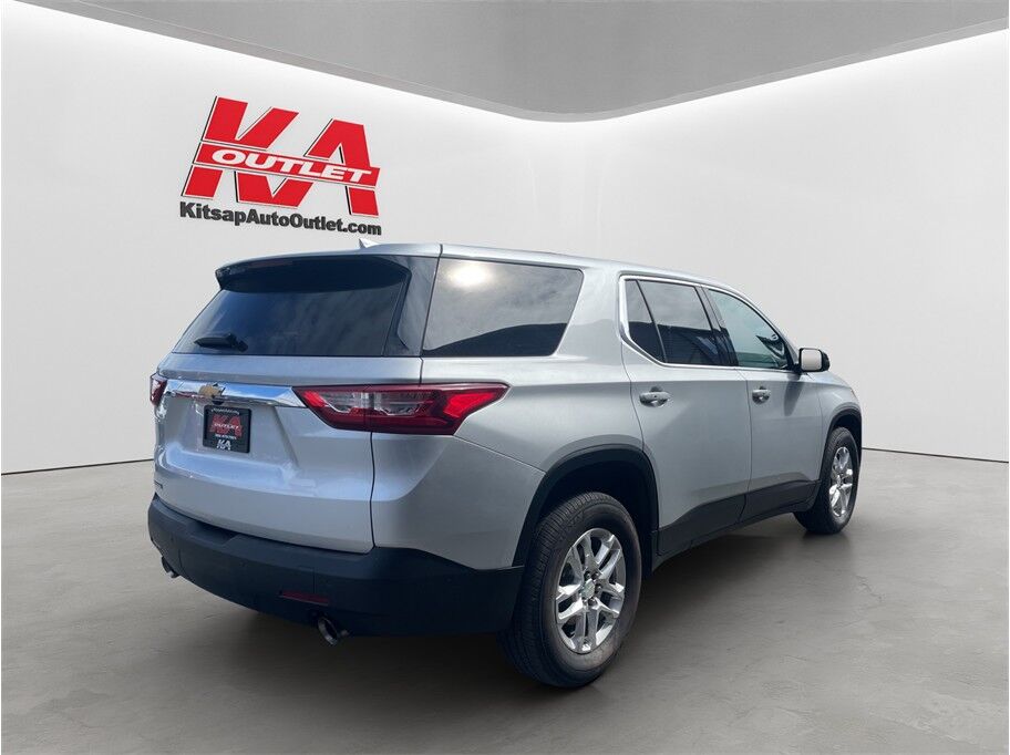2021 Chevrolet Traverse LS Sport Utility 4D