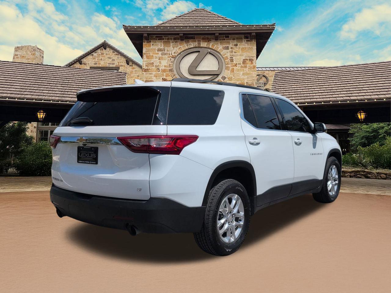 2021 Chevrolet Traverse LT Cloth