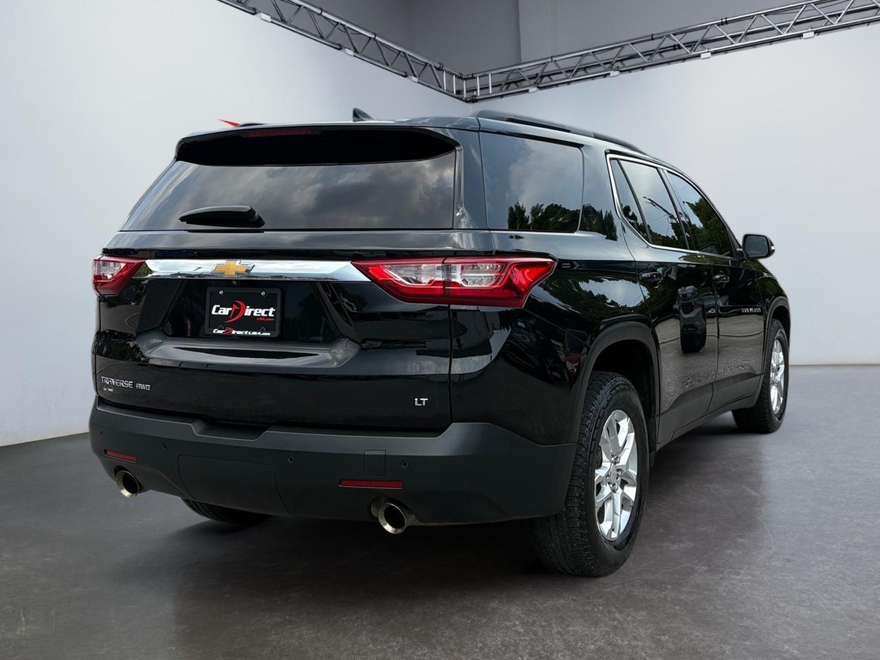 2021 Chevrolet Traverse LT Leather, POWER LIFTGATE, CAPTAINS CHAIRS, POWER 3RD ROW SEATING, HEATED SEATS, BLIND SPOT, LANE KEEP ASSIST, APPLE CARPLAY/ANDROID AUTO, KEYLESS START, THIS CHEVY IS READY FOR THE WHOLE FAMILY!