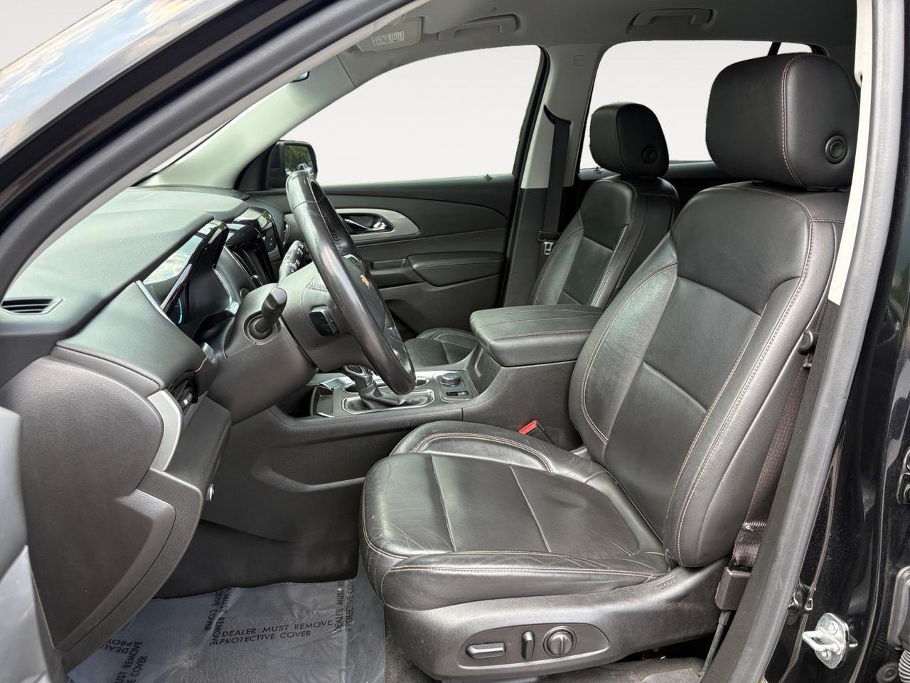 2021 Chevrolet Traverse LT Leather, POWER LIFTGATE, CAPTAINS CHAIRS, POWER 3RD ROW SEATING, HEATED SEATS, BLIND SPOT, LANE KEEP ASSIST, APPLE CARPLAY/ANDROID AUTO, KEYLESS START, THIS CHEVY IS READY FOR THE WHOLE FAMILY!