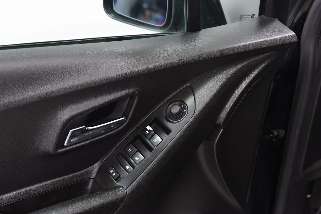 2021 Chevrolet Trax LS Akron