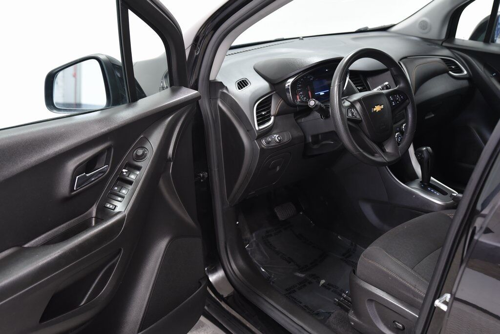 2021 Chevrolet Trax LS Akron