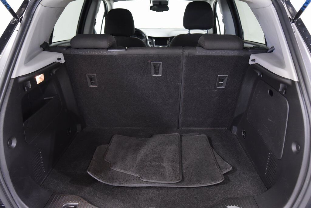 2021 Chevrolet Trax LS Akron