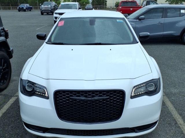 2021 Chrysler 300 Touring